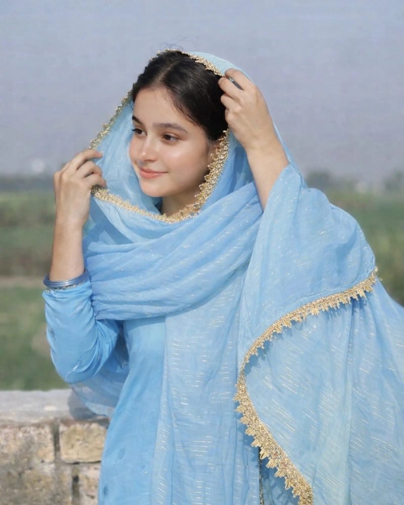 Punjabi girls dp featuring traditional outfit aesthetic modern vibes