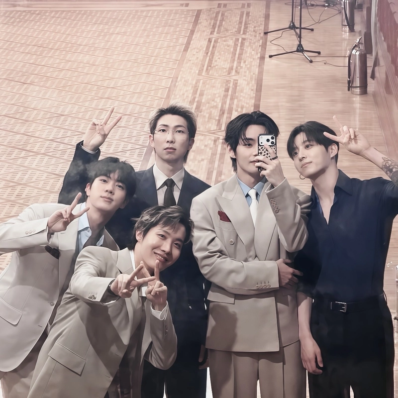 Stylish BTS profile picture with modern fashion inspired atmosphere