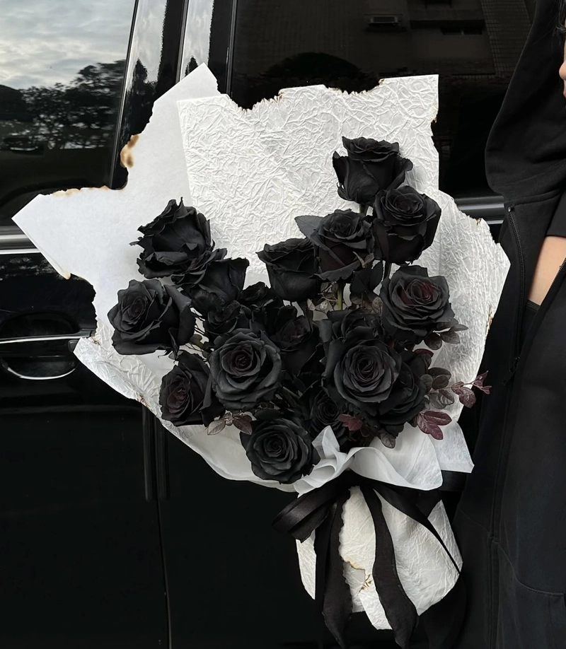 aesthetic black dp for instagram