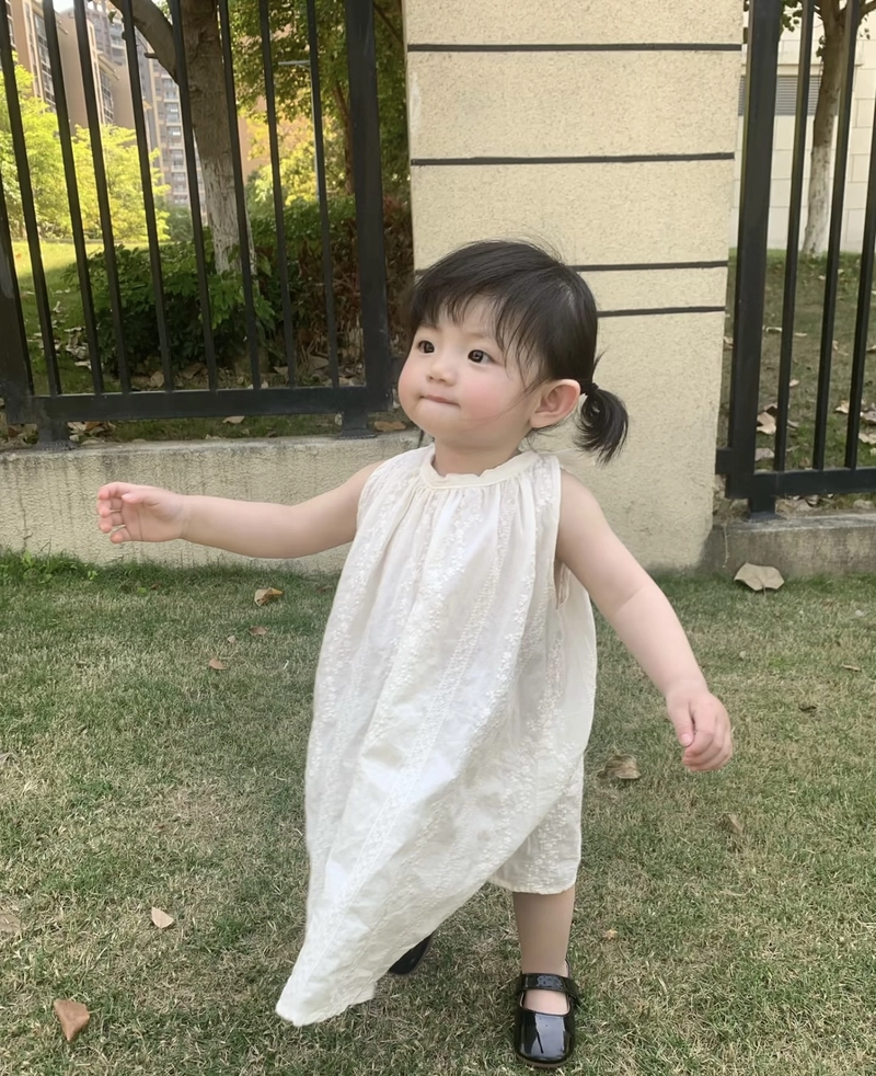 baby girl whatsapp dp