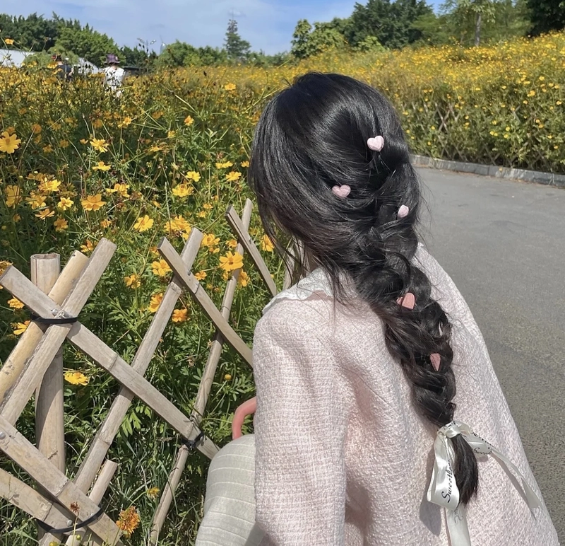 best dp for girls with hidden face