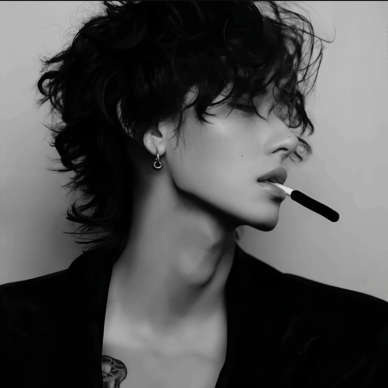 black dp colour photo