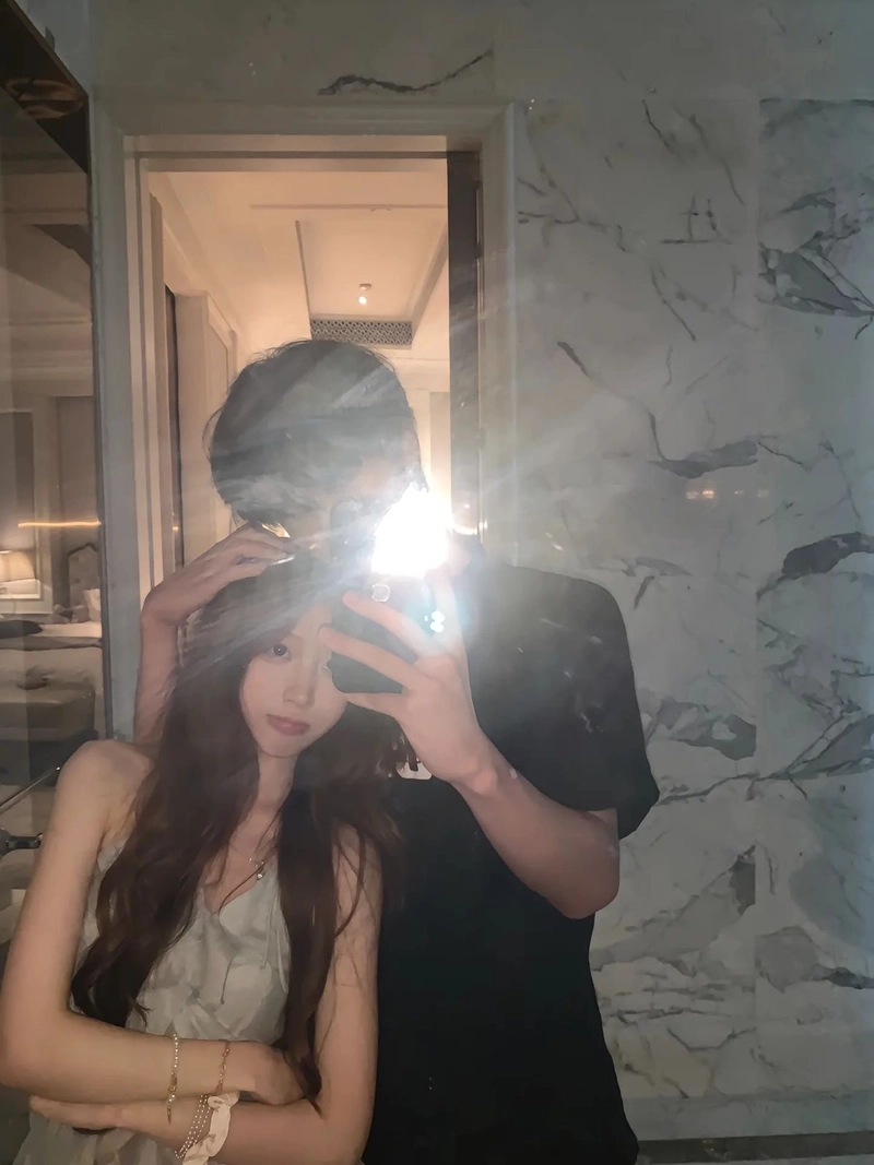 couple dp for instagram mirror selfie