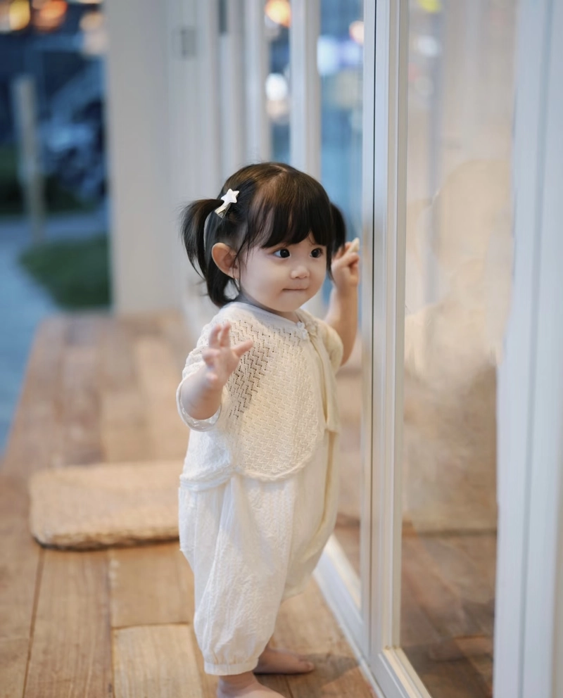 cute baby girl images for whatsapp dp