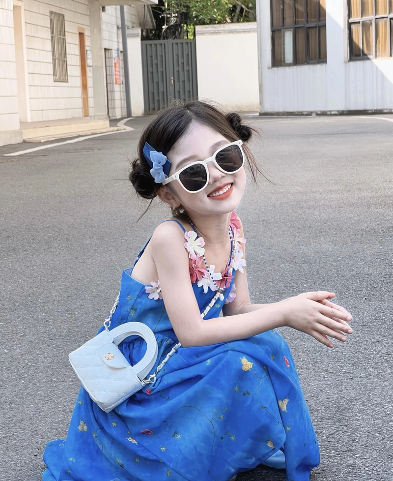 cute baby girl pic for whatsapp dp