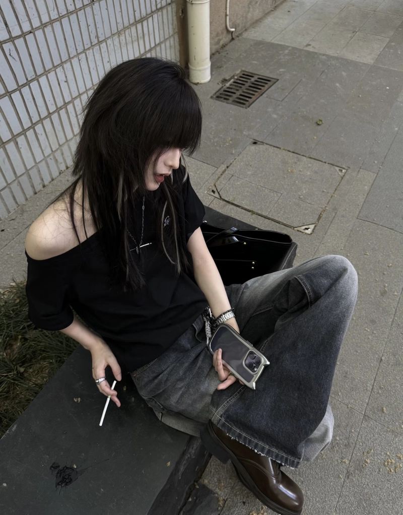 cute bad girl dp photo