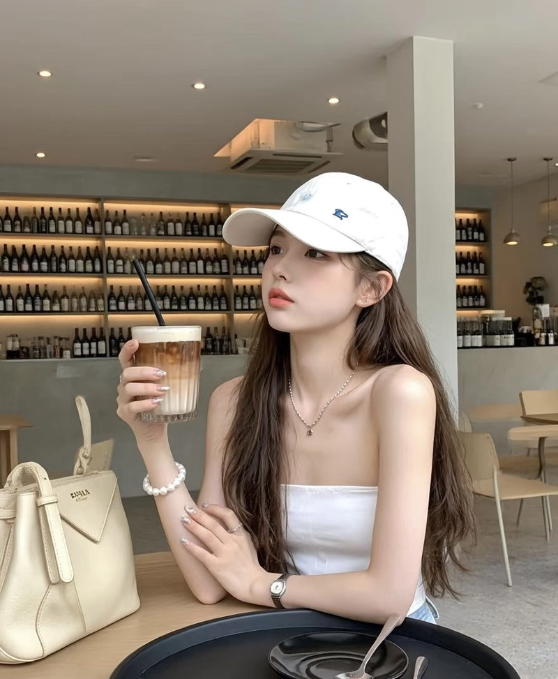 cute girl pic for instagram dp