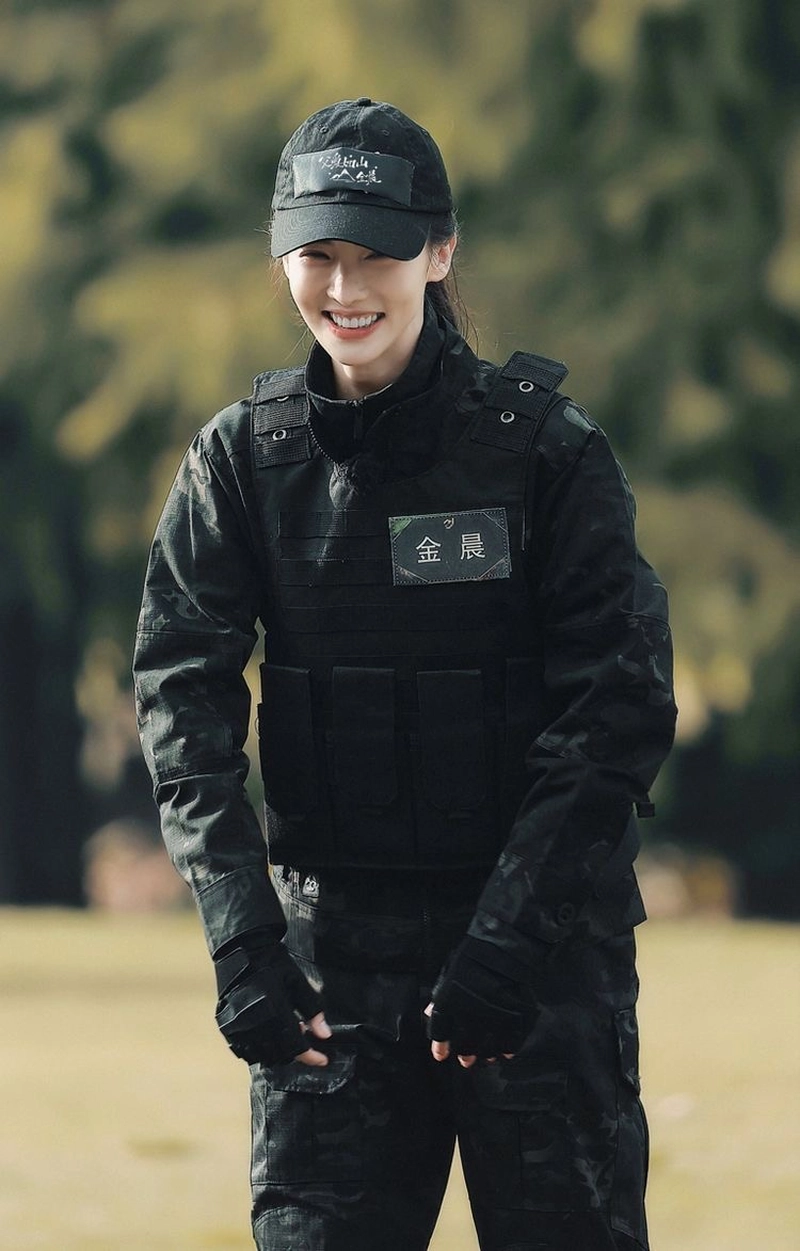 dp attitude stylish army girl