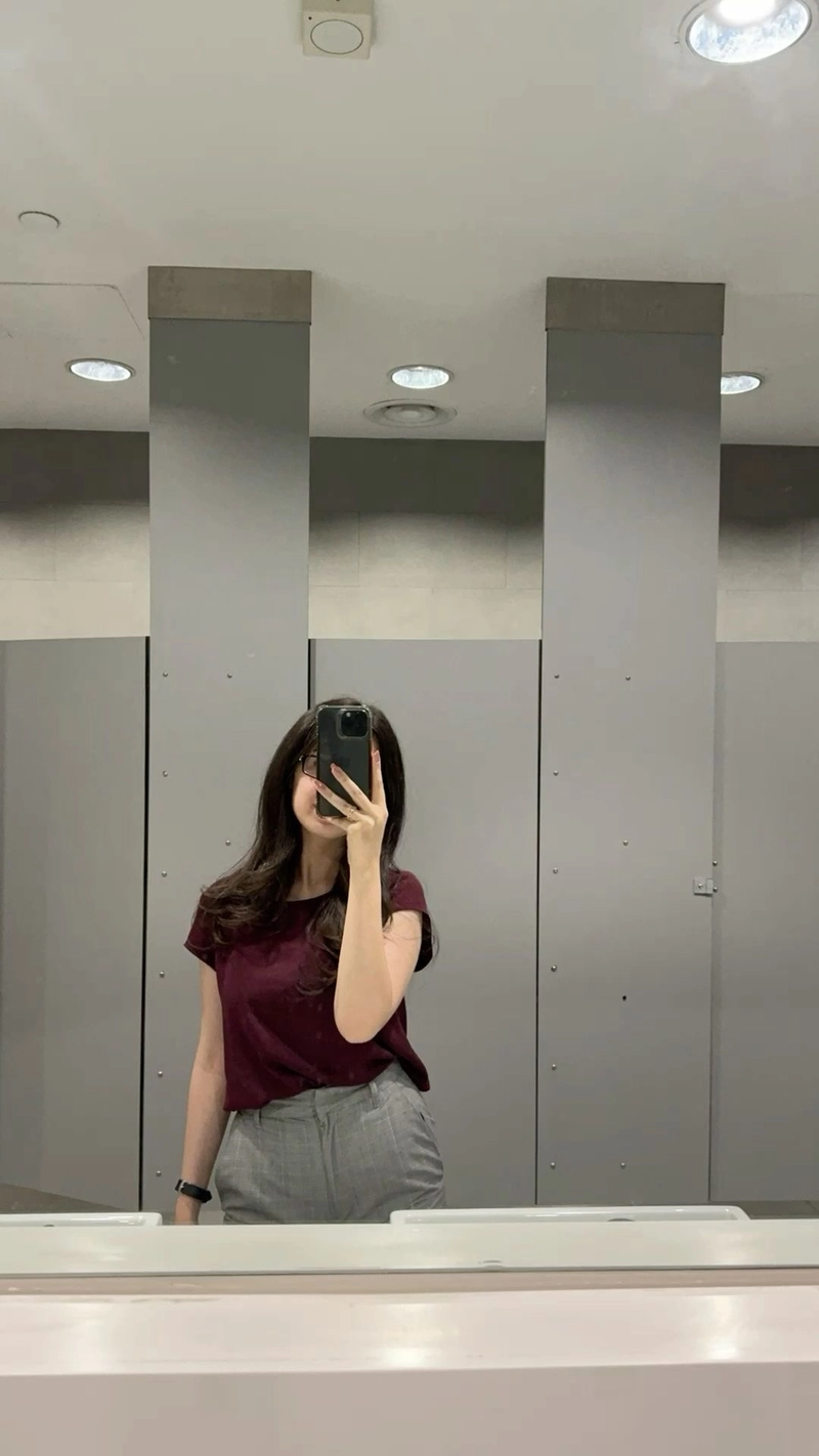 dpz stylish mirror selfie pic