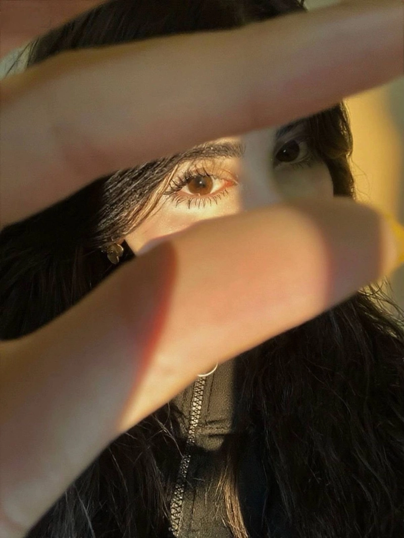 eye girls dp