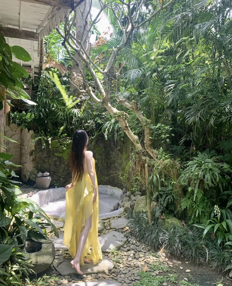 hidden face attitude yellow dress dp