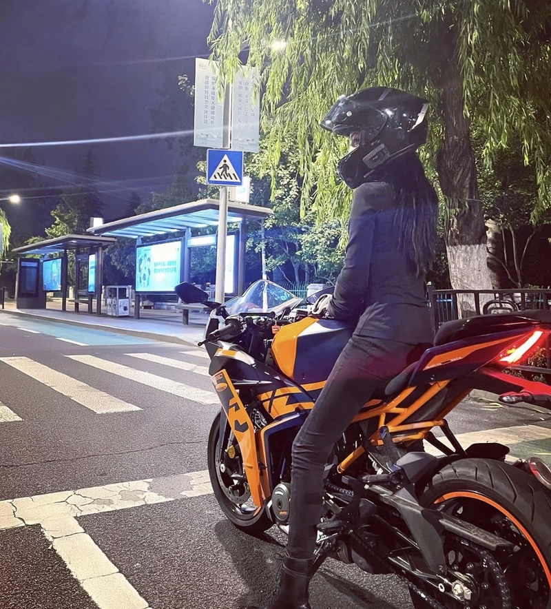 ktm duke 200 whatsapp dp