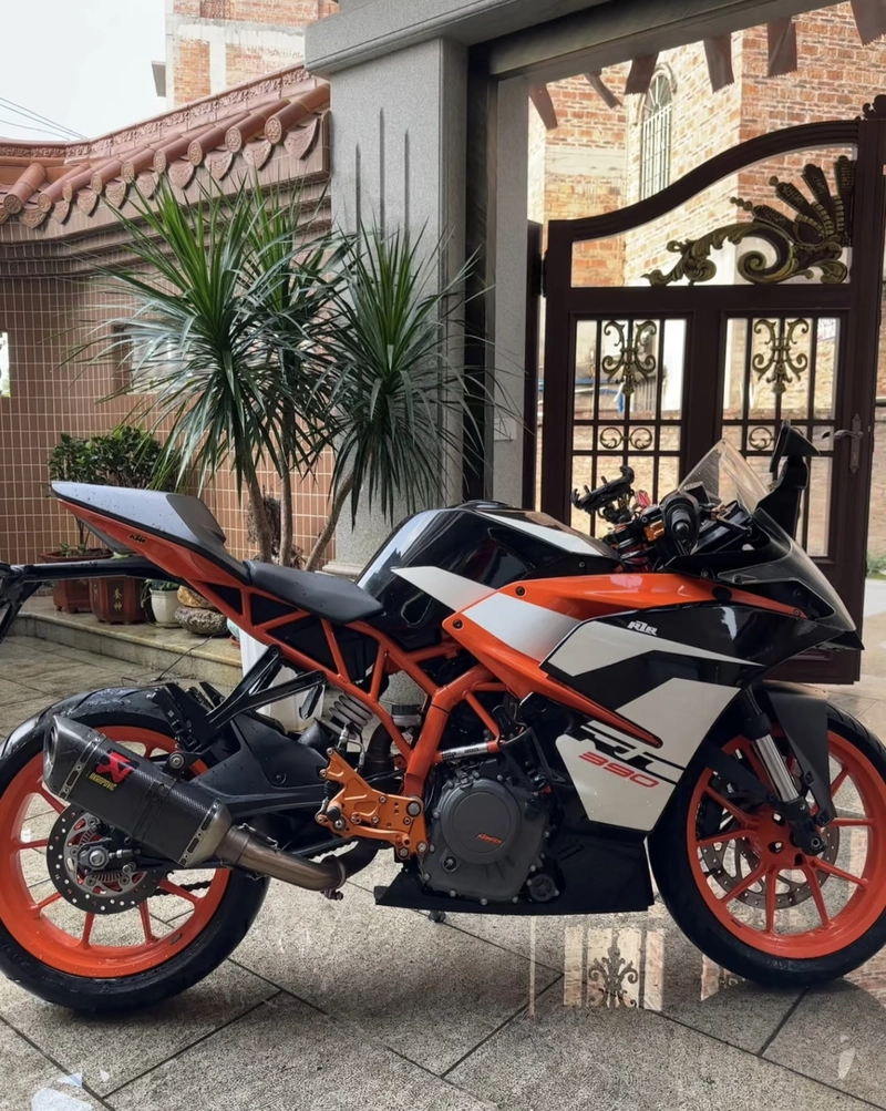 ktm rc 390 pic