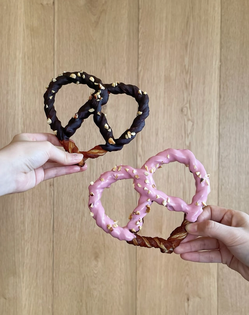 love dp for instagram cake