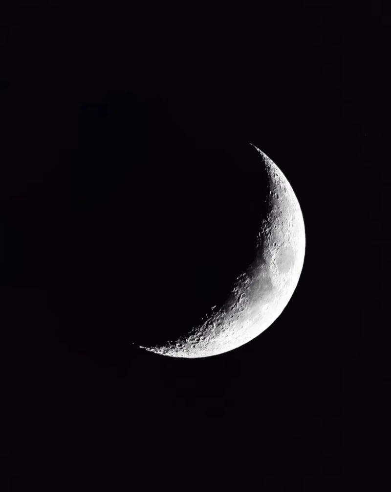 moon pic for instagram dp