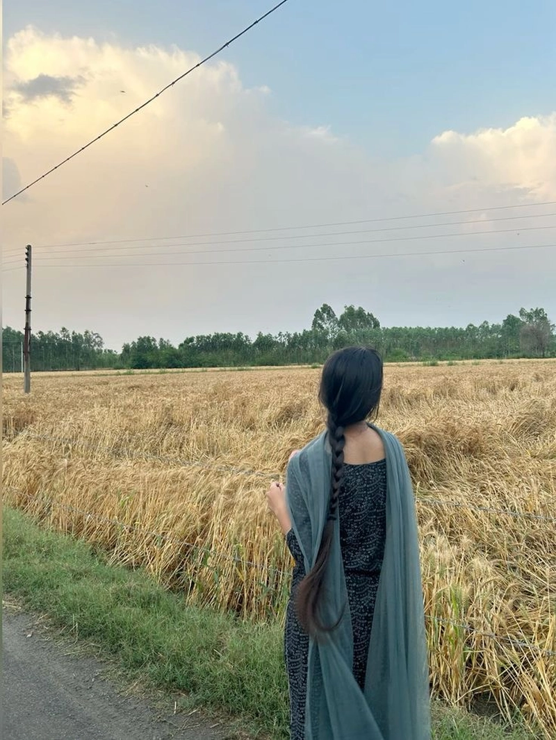 punjabi suit dp for girl