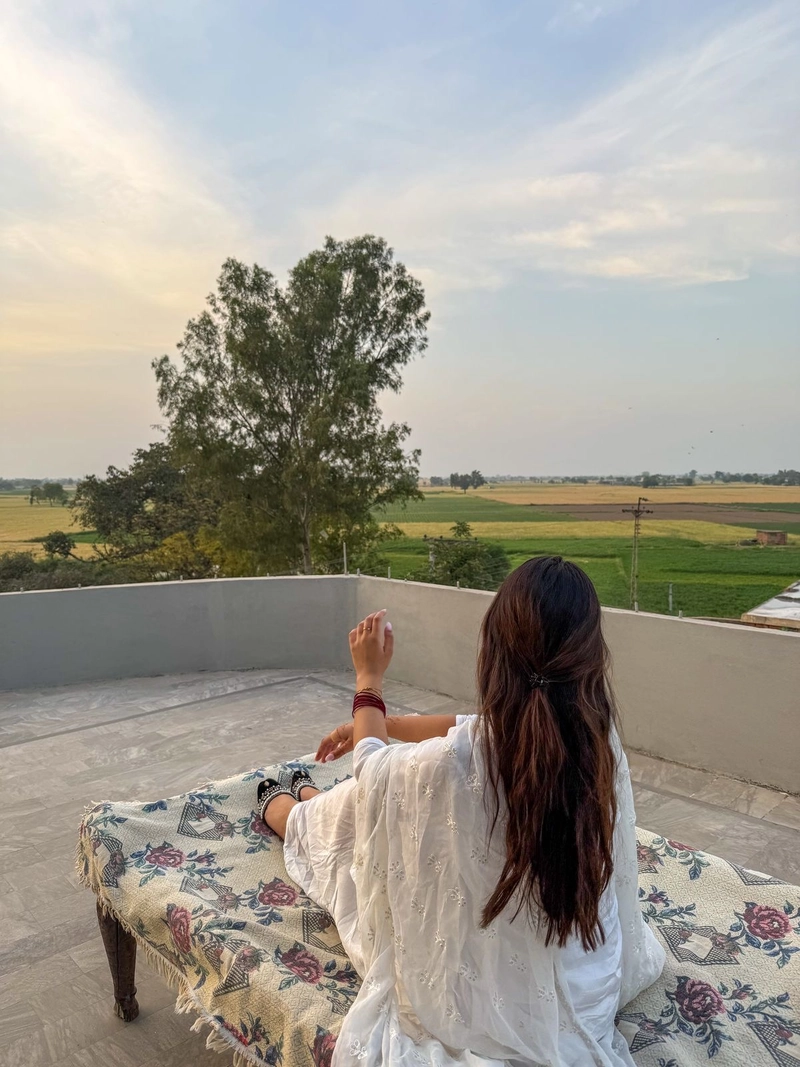 punjabi suit girl dp pic