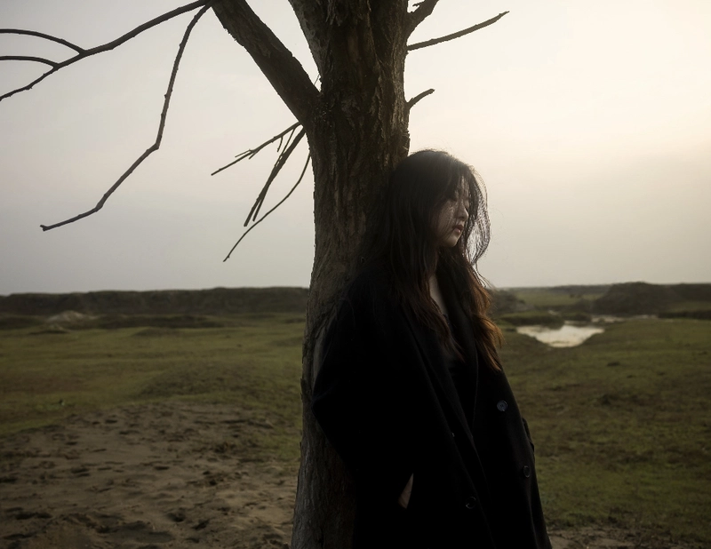 sad girl alone dp