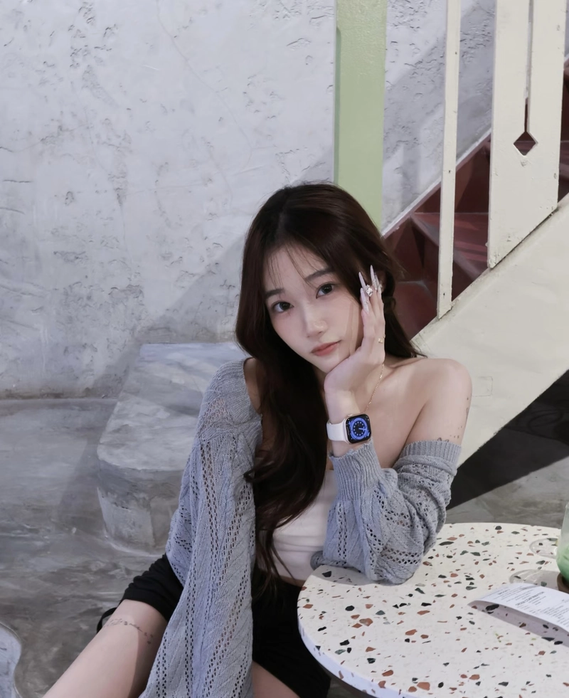 single girl for dp