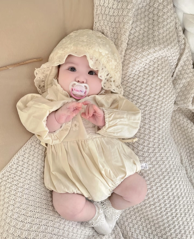 whatsapp dp cute baby girl