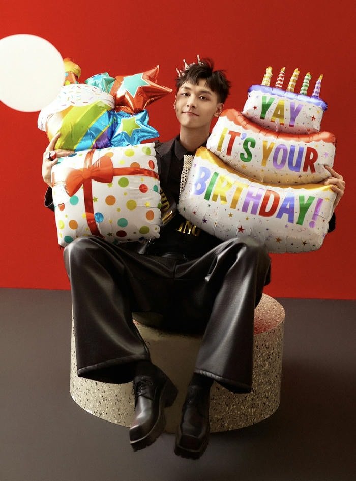 Cool birthday boy Instagram DP look