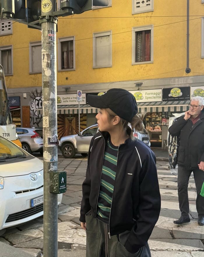 Dreamy glow aesthetic DP girls style