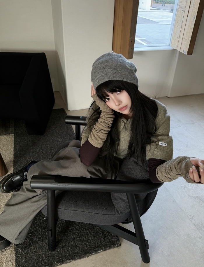 Graceful stunning aesthetic DP girls vibe