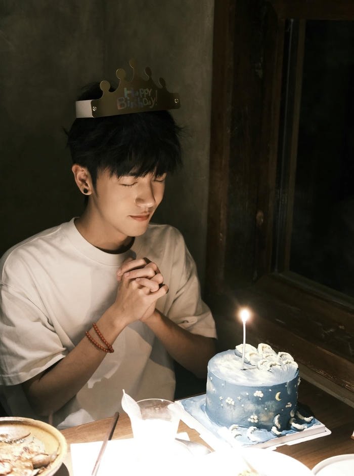 Happy birthday boy celebration vibe DP