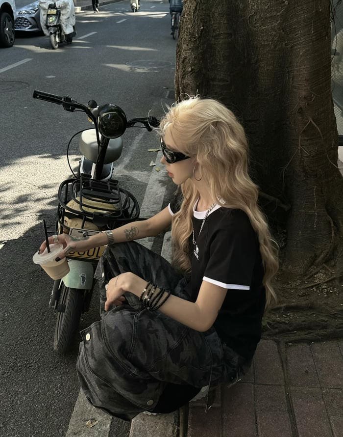 Minimal soft aesthetic girls display picture