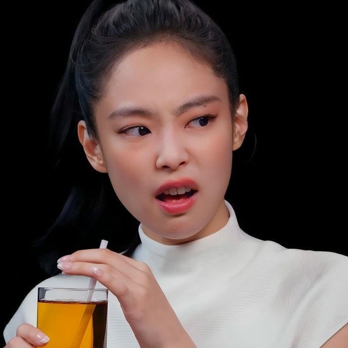 angry look dp for girls