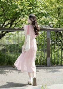 artsy aesthetic girl dp