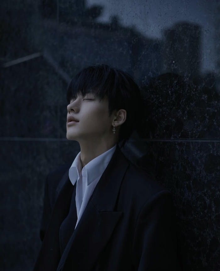 boy dp alone broken heart