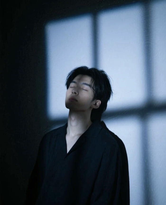 broken heart profile pic boy