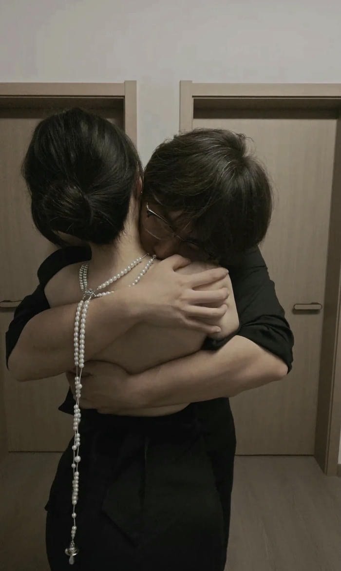 couple hug profile picture