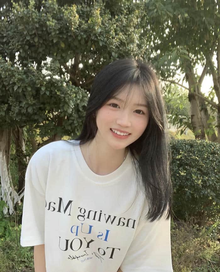 cute and pretty girl dp