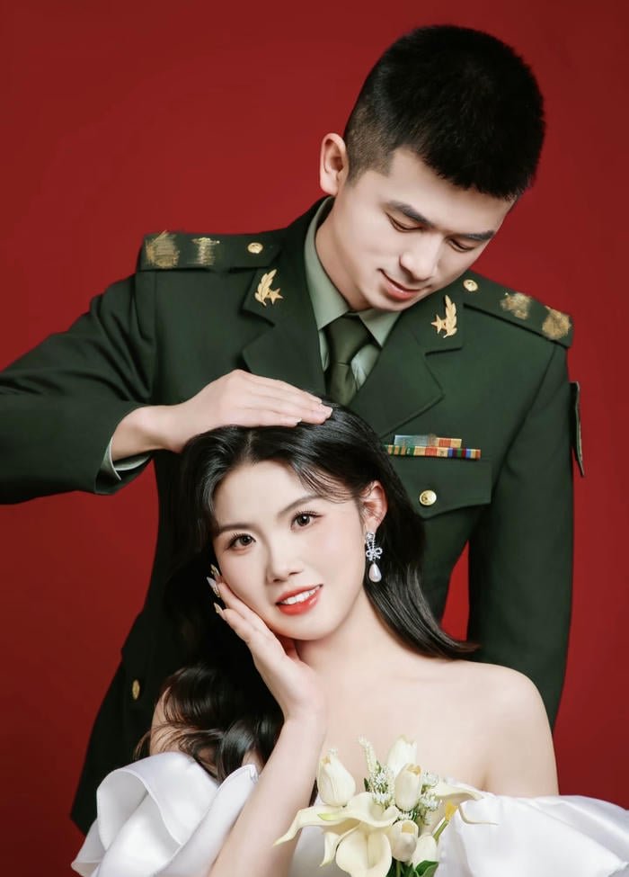 military affection photo