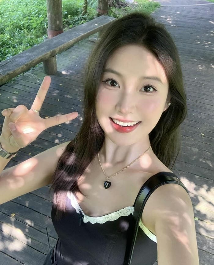 natural girl profile picture