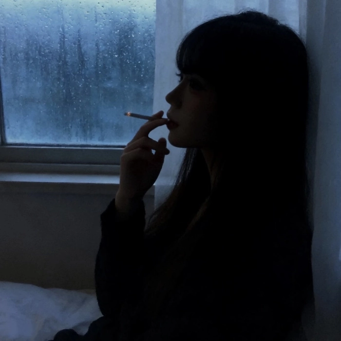 Aesthetic sad profile picture with dark blurry background vibes
