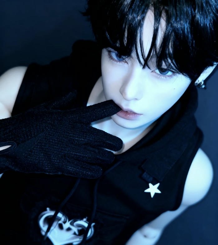 Boy dp with killer eyes