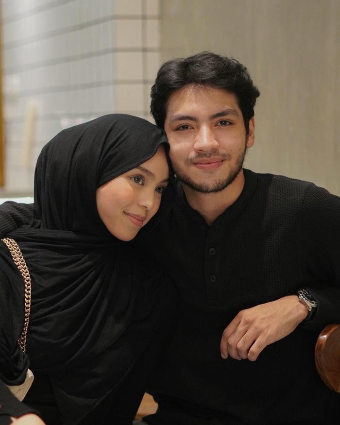 Dp hijab couple gentle emotions