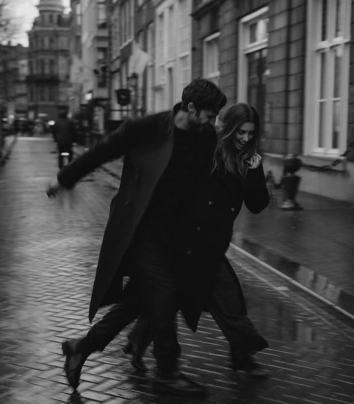 Dp sad couple broken connection