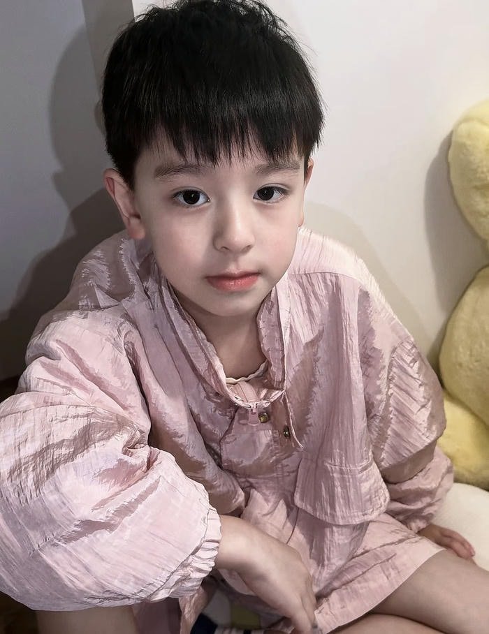 Gentle boy avatar look