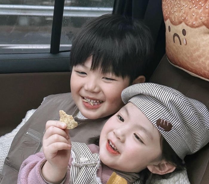 Image baby couple dp cute style