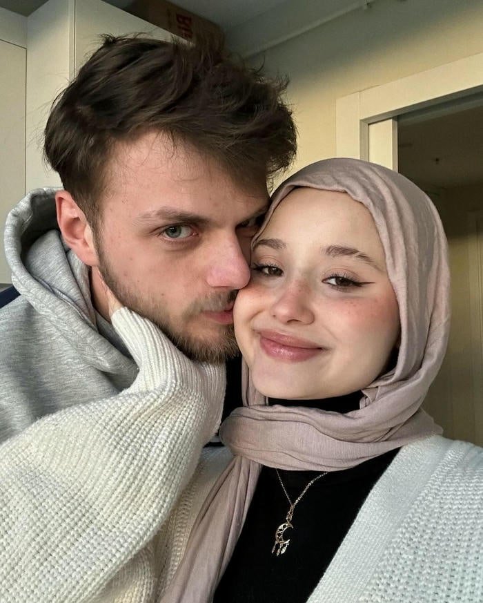 Image muslim couple dp peaceful mood