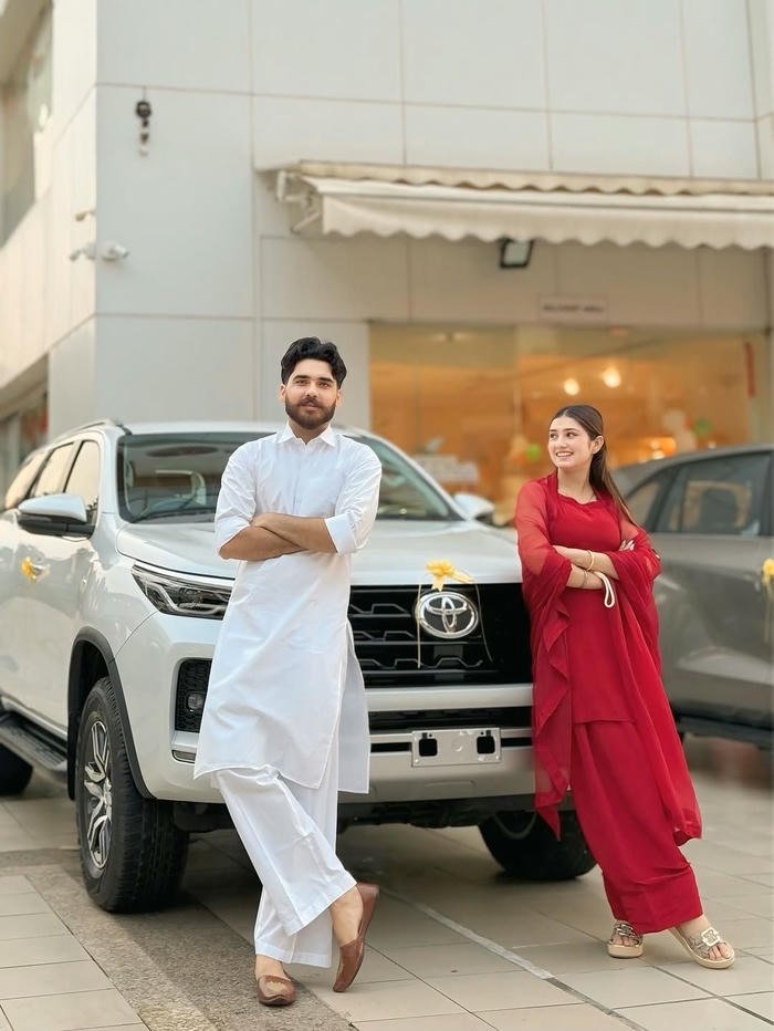 Image punjabi couple dp joyful mood