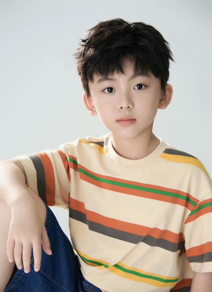 Innocent boy display pic