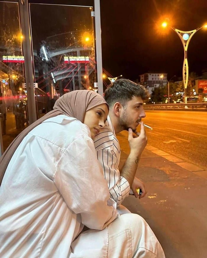 Photo muslim couple dp respectful romance