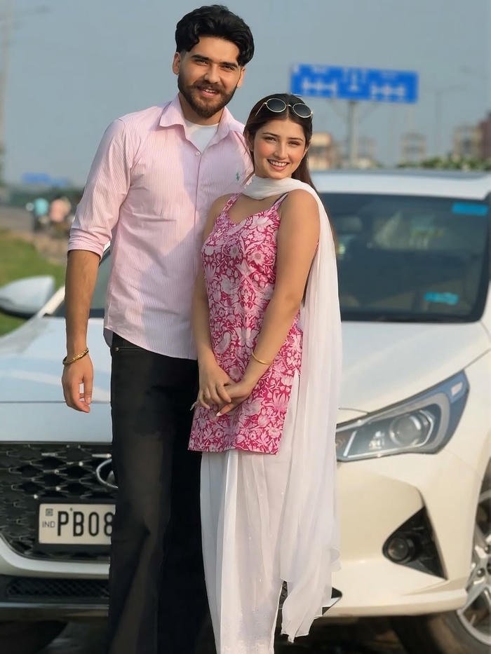 Photo punjabi couple dp together