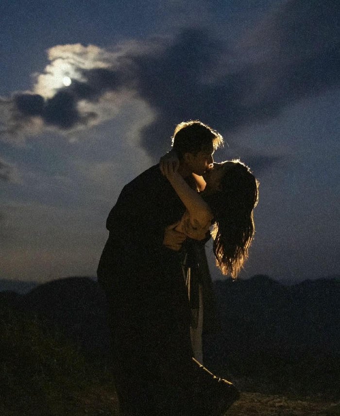 Romantic love images hd feelings