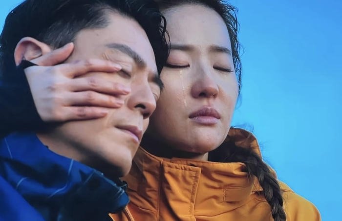 Sad couple dp quiet heartbreak